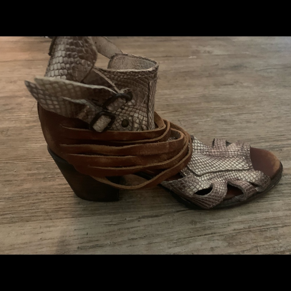Freebird sandals